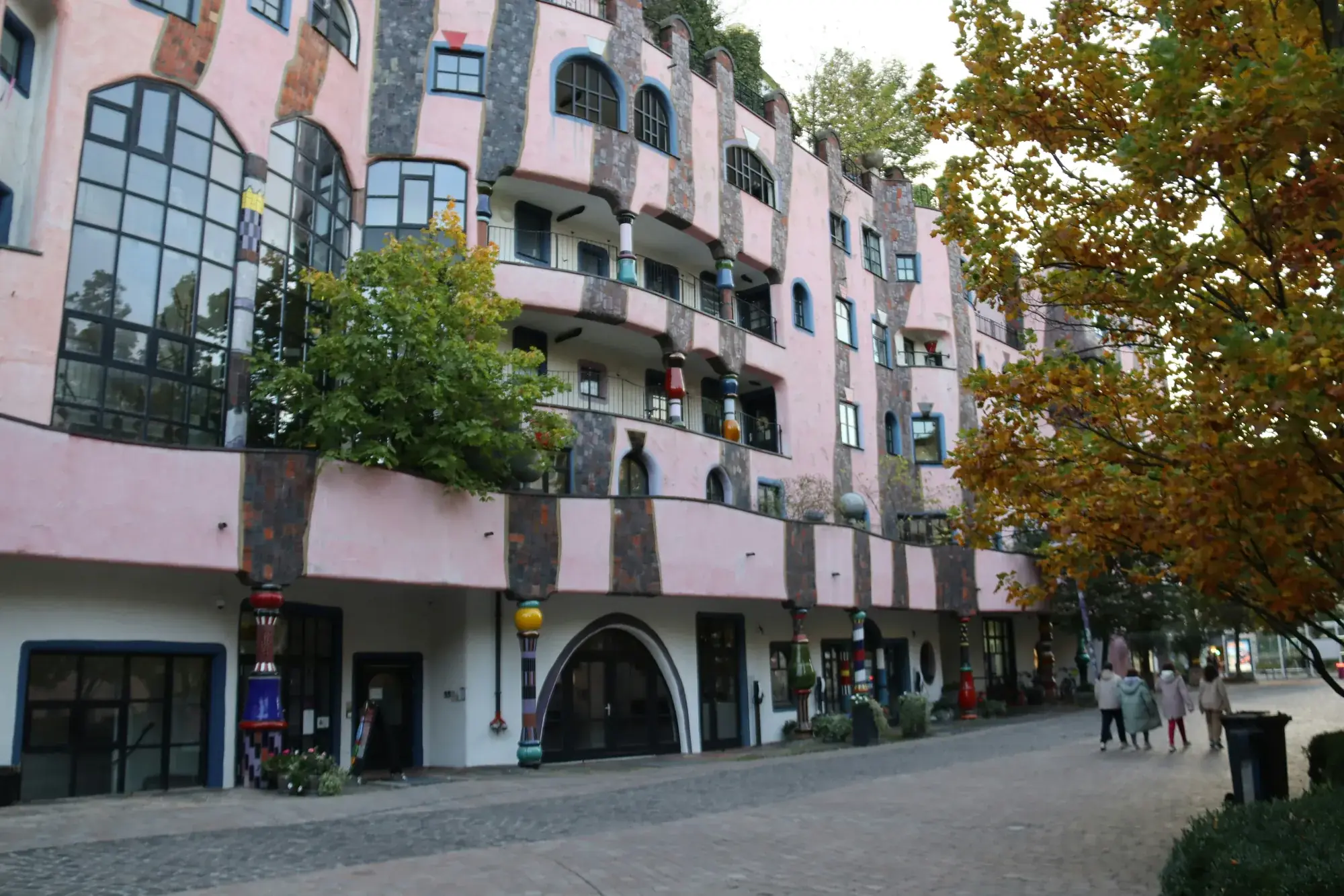 Stadtteil Brückfeld in Magdeburg: Wohnlage am Elbufer
